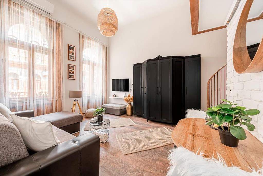 Brendon Design Home Budapest Esterno foto