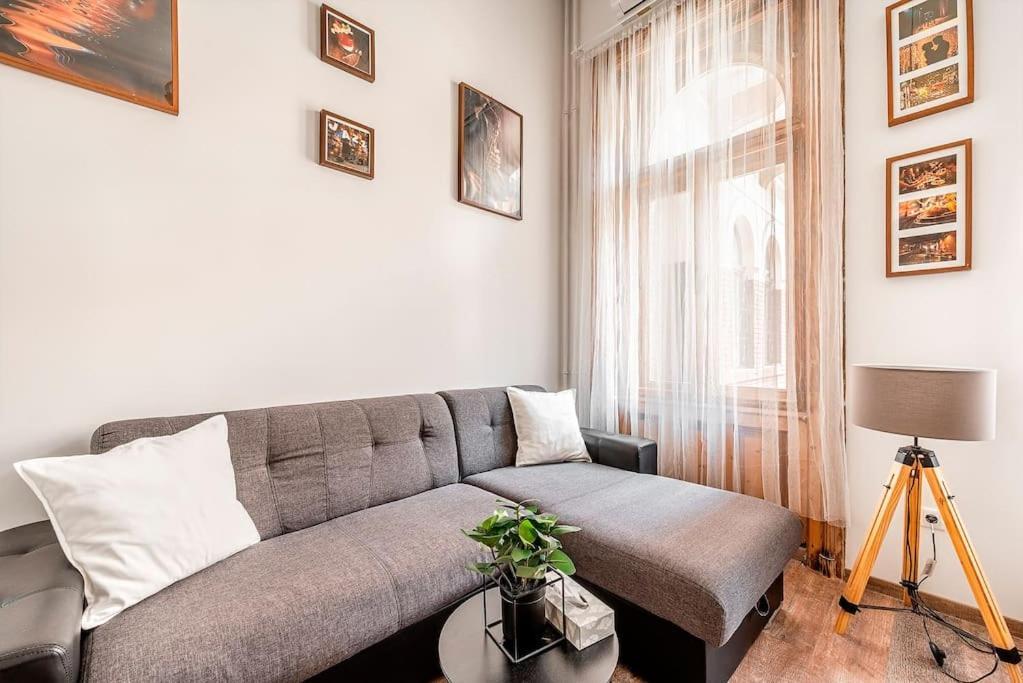 Brendon Design Home Budapest Esterno foto