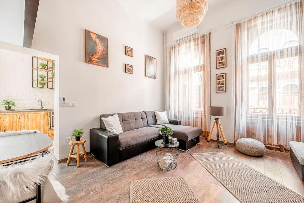 Brendon Design Home Budapest Esterno foto