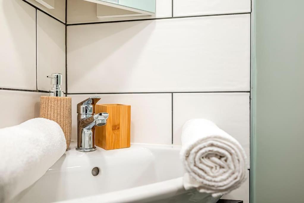 Brendon Design Home Budapest Esterno foto